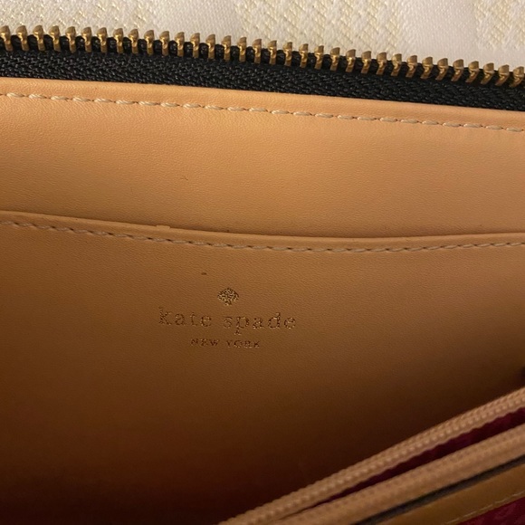 Black Kate Spade wristlet - Picture 2 of 4